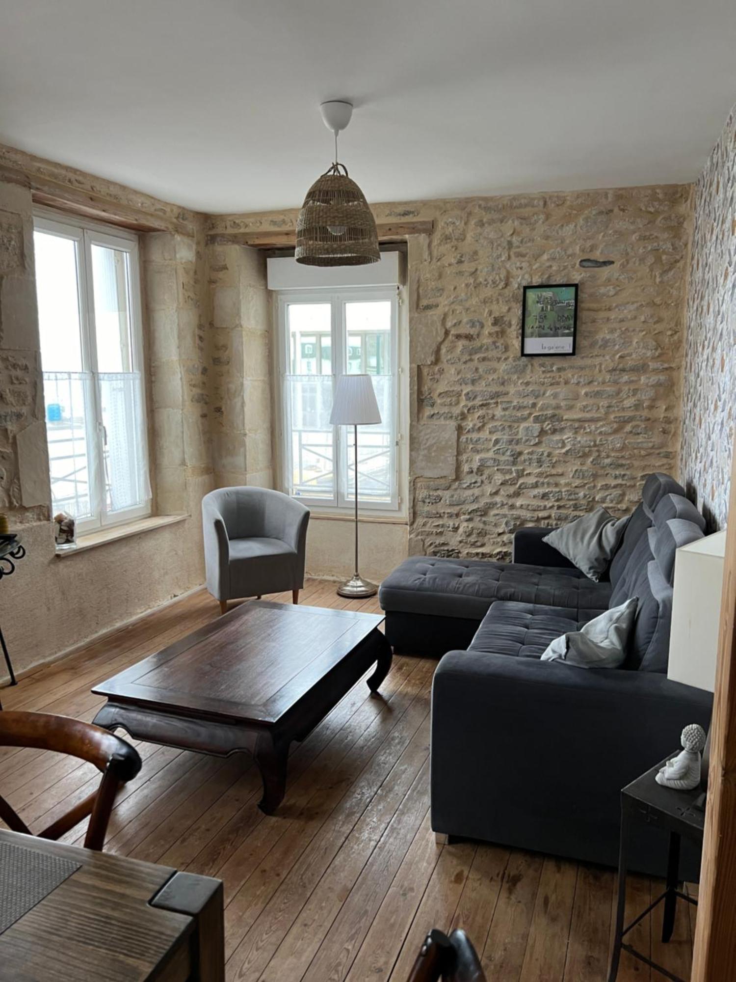 Appartement 3 Pieces Bord De Mer Place Du 6 Juin アロマンシュ・レ・バン エクステリア 写真